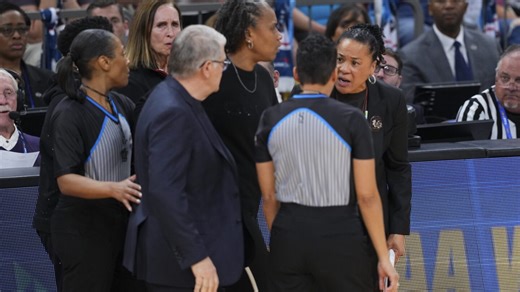Geno Auriemma apologizes after tense endgame exchange with Dawn Staley in UConn loss