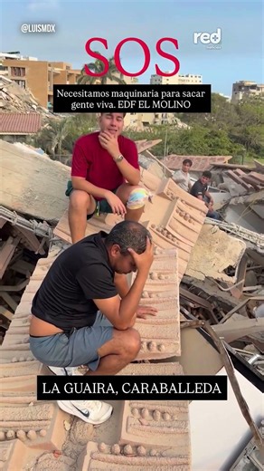 Desperation in La Guaira: residents search for survivors without machinery or rescue equipment
