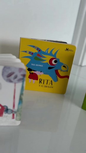 Want to keep that bilingual education screen-free this summer? Curio offers a stage-based selection of top-rated storybooks in Spanish, Traditional or Simplified Chinese with dedicated reading guides, translations, worksheets and audio read-alongs for the whole family to enjoy! #summerreading #screenfreeactivities #bilingualkids