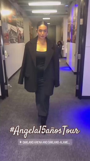 🇦🇷 ANGELA LEIVA 👑 en Oakland Arena California EEUU 🔴 con Los Ángeles Azules 🇲🇽 #Angela15añosTour #angelacercademi #elamordemividatour #EnVivo #LosAngelesAzules #livemusic #lareina #lareinadelacancion #AngelaLeivaOk #AngelaLeiva | Angela Cerca de Mi