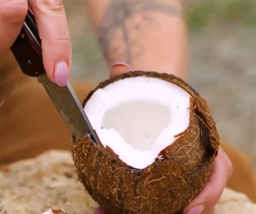 93K views · 261 reactions | A Guide to DIY Coconut Oil for Beginners | 5-Minute Crafts UK | Facebook