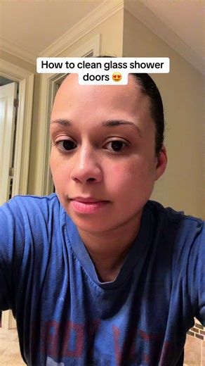 How to Clean Glass Shower Doors Effectively