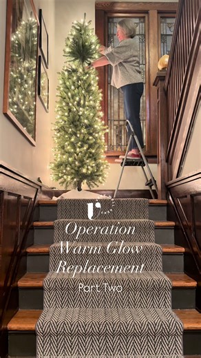 Part 2: Obsessed w/ maintaining the warm glow of my trees post-Christmas! Check my bio 🔗 for a whole bunch of ambient lighting ideas. #ambientlight #hygge #warmlight #winterdecor #hyggehome