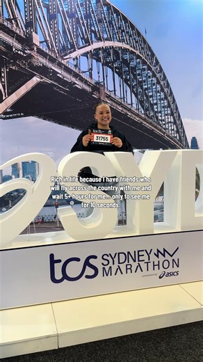 If this isn’t rich I don’t know what is 🥹🤍 I love my friends so much. #running #marathon #marathontraining #raceday #marathonrace