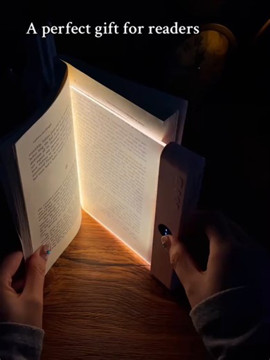 📖 Read Comfortably at Night Without Eye Strain Upgrade your reading experience with the LED Flat Panel Book Light, now available at novagoodstore.com. This innovative full-page book light provides even, glare-free illumination, so you can read at night without disturbing others. Perfect for bedtime reading, studying, dorm rooms, or as a gentle night lamp. Key Features: • 2-in-1 design: book light night light • 3 light colors: white, warm, and natural • Stepless dimming for perfect brightness • 