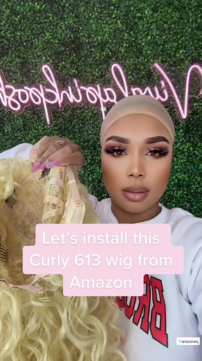 Amazon Wig Review: Blond Portrait Wig Unboxing and Styling