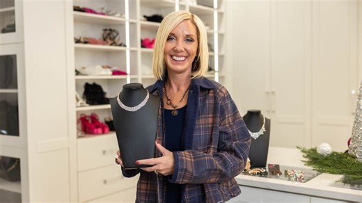 Join us Live for an exclusive look at pieces that make the perfect last-minute holiday gifts dropping tomorrow! See what’s coming, chat with us, and find your favorites before they’re live! | Paparazzi Accessories