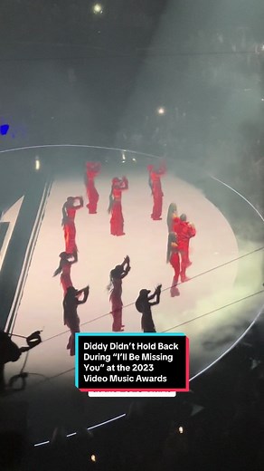 Diddy Receives Global Icon Award at VMAs 2023