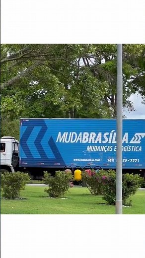 Tá na hora do Jair já ir embora: caminhão de mudança chega ao Palácio da Alvorada