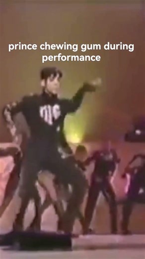 prince chewing gum during his performance (billy jack b*tch - prince)