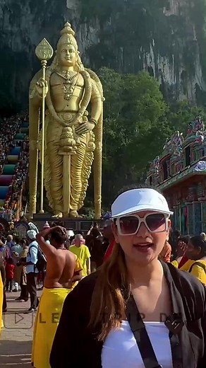 2.9K views · 318 reactions | Golden Statue of Hindu God, Lord Murugan in Malaysia - Yaha Hindu God Ki Puja Hoti Hai #batucaves #batucavesmalaysia #batucavestemple #batucavesmurugan #hindugod #lordmuruganstatue #lordmurugan #lordmurugantemple #pongal #malaysia #malaysiatrip #reels #viral #trending #trendingreels #viralreels #explore #explorepage #viralvideo | Simran Malik | Facebook