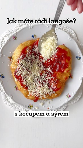32K views · 25 reactions | Chcete recept? 朗 Tyhle langoše doma milujeme 殺 #langose #madarskelangose #tradicnirecept #rychlyobed #rychlerecepty #rychlyrecept #tradicni #jidlojelaska #jidlonaprvnimmiste | Terapie Života | Facebook