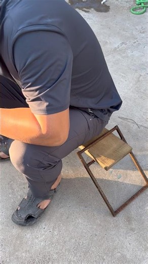 make a long chair that is not complicated and simple