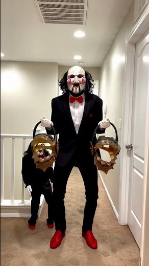 What if you SAW Billy the puppet holding these traps ? | Billy the puppet Cosplay Costume