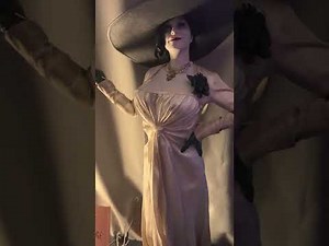 Lady Dimitrescu statue from Purearts