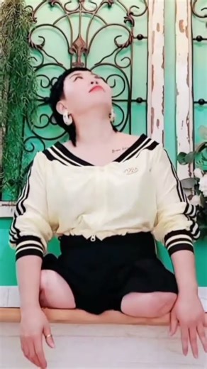 Laura DAK amputee legless lady