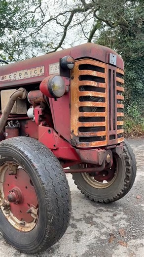 McCormick F-240. Sometimes the best things come in small packages #classictractor #mccormick