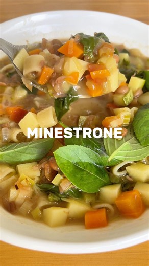 Minestrone - a sopa italiana mais famosa 🇮🇹