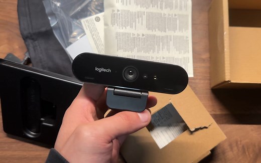 【我的开箱】罗技C1000e摄像头，4K超高清只为Windows Hello