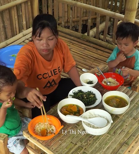 New day Ngoan, good time eating with Dung and Dau #momlife #singlemom #baby 1728_ | GT3 Repair