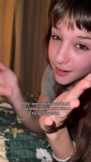 The 5 stages of scrolling #rusatthegirls #fyp #niawyn #twostepsback #viral