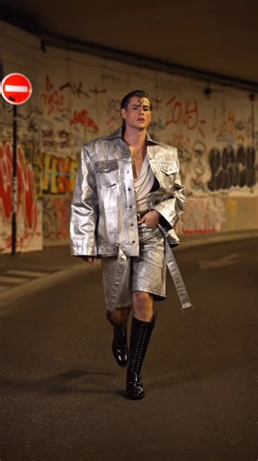 Raphael Say 🌻 on Instagram: "🫨🫨🫨🫨 Shot by @zakharenko_ Glam @dorianjollet Wearing @jeannefriot & @christianlouboutin Styled by @stylist.pavlova"