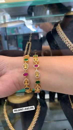 16K views · 121 reactions | Latest bangles design | ᴘʀᴀᴊᴀᴘᴀᴛɪ ᴊᴇᴡᴇʟᴇʀs | Facebook