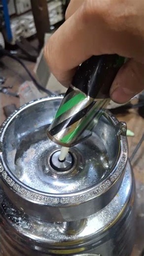 Extracción de acople de licuadora Oster con extractor Hilti | Sin dañar el eje