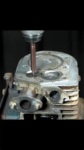 Valve lapping on an old engine #DIY #repair #handicraft #facebookpageviral #foryoupage #facebookviral #facebookreel #fyp #viral #1millionviews | Restoration Rust