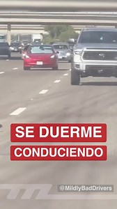 2.5M views · 6.2K reactions | Se duerme en su Tesla mientras en Autopilot conduce solo por la autopista #tesla #dormir #autopilot | Motorpasión | Facebook
