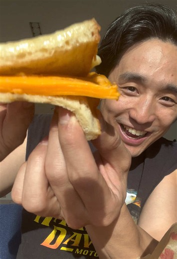 Tim Hortons 'Cheesy Melt' Grilled Cheese Review