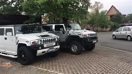 Luxurious Hummer H2 Stretch Limo for Weddings and Parties