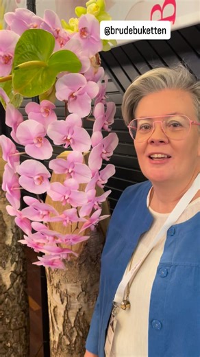 Elisabeth Bønløkke | Bryllupsmesse i Århus @bryllupdk scandinavian center♥️ Vi har 8 brudebuketten med - alle vores billeder 🌸💕 Kom og kig 🌸🌸🌸 #brudebuket... | Instagram