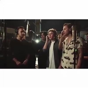 11K views · 1.2K reactions | Mi piace troppo . -noemi | One Dream, One Smile, One Band, One Direction | Facebook