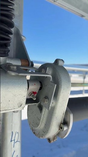 How Solar Panels Track the Sun