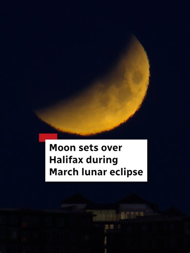 Stunning Timelapse of a Total Lunar Eclipse