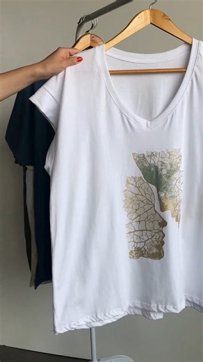 T-Angels Tienda Mayorista on Instagram: "¡El stock que tu local merece está en Tangels! 🛍️ Si buscás la combinación perfecta entre calidad, color y las estampas más lindas, llegaste a tu mayorista de confianza. ¿Qué encontrás en nuestro catálogo? ✅ Remeras con manga y sin manga. ✅ Remerones ovalados y con tajos. ✅ Básicos 100% algodón. ✅ Variedad infinita de colores y estampas. 💻 www.tangels.com.ar 📍 Aranguren 3484 📍 Felipe Vallese 3077 📦Envíos a todo el país"