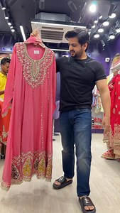 16K views · 520 reactions | ✨ Shop this look now! ✨ Comment “Link” to get the direct product link  ️ To shop:  DM us – @girlz_street_suits  WhatsApp – 9289203789  Website – www.girlzstreet.com  Visit us – Girlz Street, Pitampura, Delhi #GirlzStreet #LuxuryWear #ShopNow | Boyzstreet pitampura | Facebook