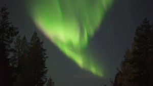 Video. Wow: Northern lights illuminate Lapland sky