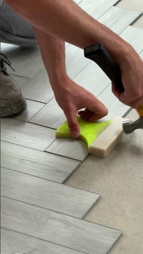 🩶 Light Grey Oak LVT Flooring is truly one of the best flooring options #flooringsurgeons #flooring