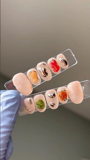 Testing a design for a short nail set on a client #nails #nailinspo