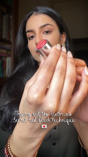 AD on Instagram: "This gives such a natural flush of colour to the cheeks🤌🏻 What I used: @dreambeautyuniverse nebula cream blush in ‘carina crimson’💌 . . . . . . . . . Victoria’s Secret makeup, vs fashion show, makeup techniques, makeup tutorial , blush #makeuptechniques #victoriassecretmakeup"