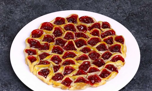 Cherry Pull Apart Pie {2 Ingredients!} - TipBuzz