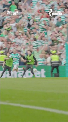 Celtic Park ROARS as Maeda turns title race 🇯🇵 🙌