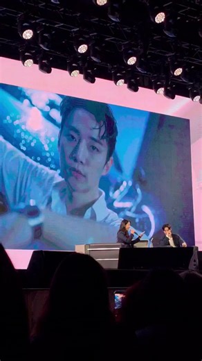 260329 | #LeeJunho Shanghai FM reacts to that ‘wet sexy car washing candy sucking’ mood clip 🫦👤Been a while since u saw, how do u feel about it? 🐧 Ah, I felt a bit embarrassed when I saw it. At first he’s washing the car, then suddenly they started splashing water all over me and making him try some candy.I still don’t quite get it, even now. 😅👤Video turned out great…🐧 Eating candy in a cute way, while filming that kind of video, looks kind of weird, so he did a playful pose. 🗣️Sexy!! 🐧