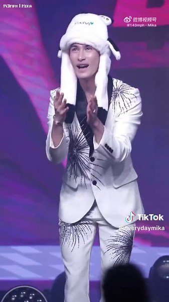 Mika random INTO1 dance challenge #mikahashizume #米卡 #橋爪ミカ #everydaymika #into1 #live