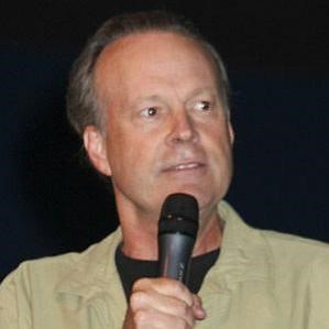 Dwight Schultz – Age, Bio, Personal Life, Family & Stats | CelebsAges