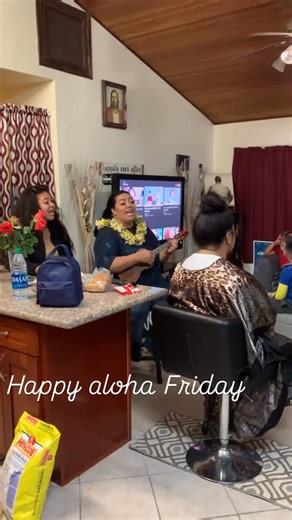 Telesia Afeaki Tonga on Instagram: "Blessed to be born here and to raise my family here too #RespectForHawaii #respectforhawaiians"