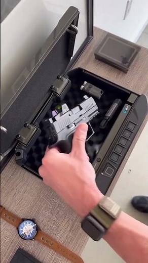 Vaultek 20 Series looks stunning in camo. Quickly store and secure.