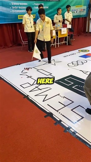 This robot should’ve lost right here. 🎥 @dafaespebe